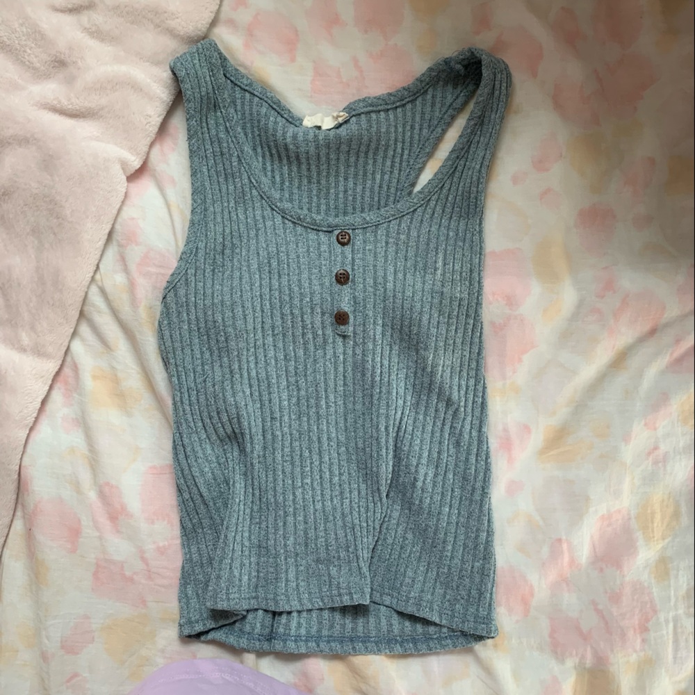 7 TOPS - Picture 4 of 8